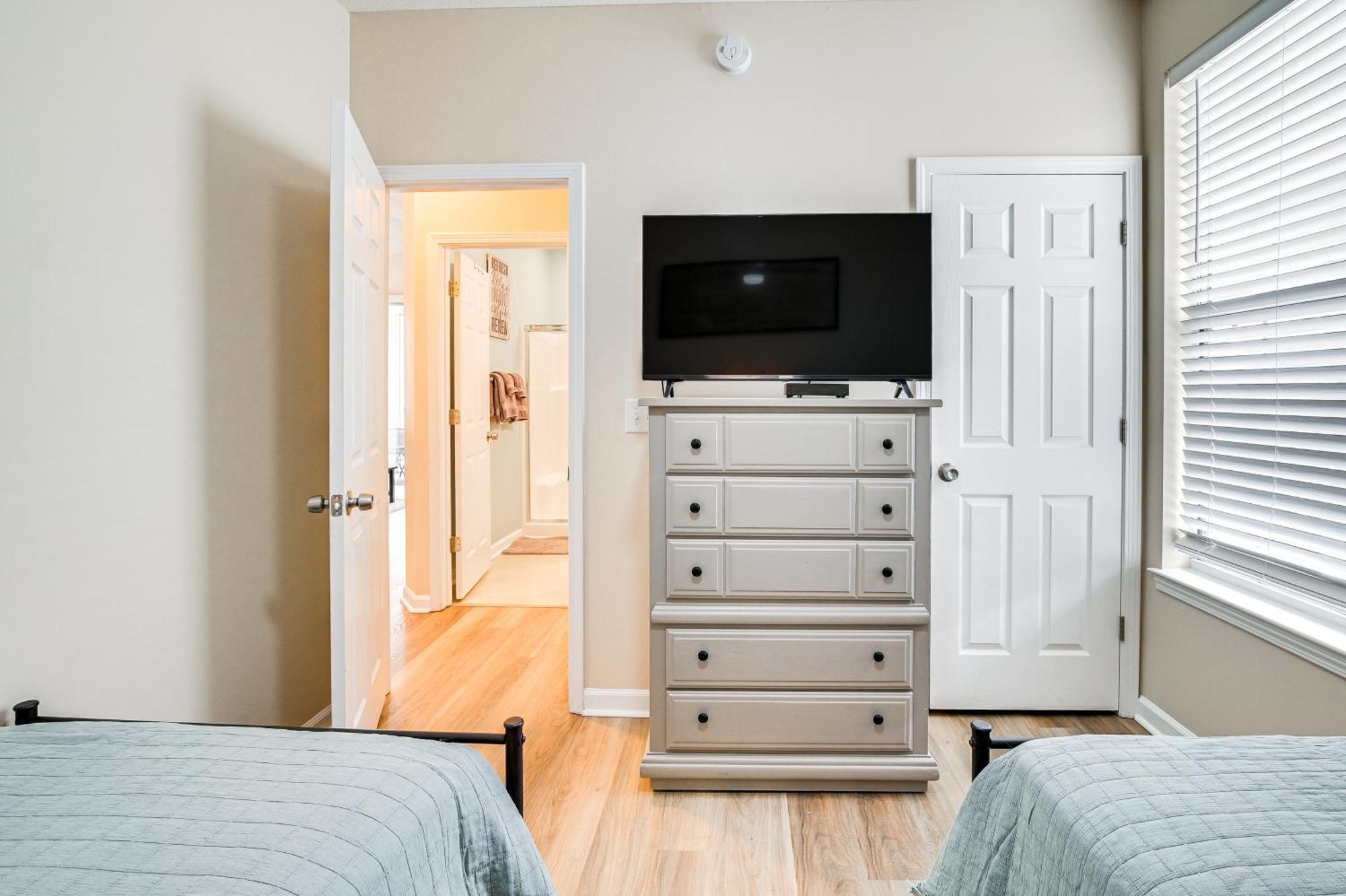 Breezy Golf Condo With Pool Access, 4 Mi To Beach Myrtle Beach Buitenkant foto