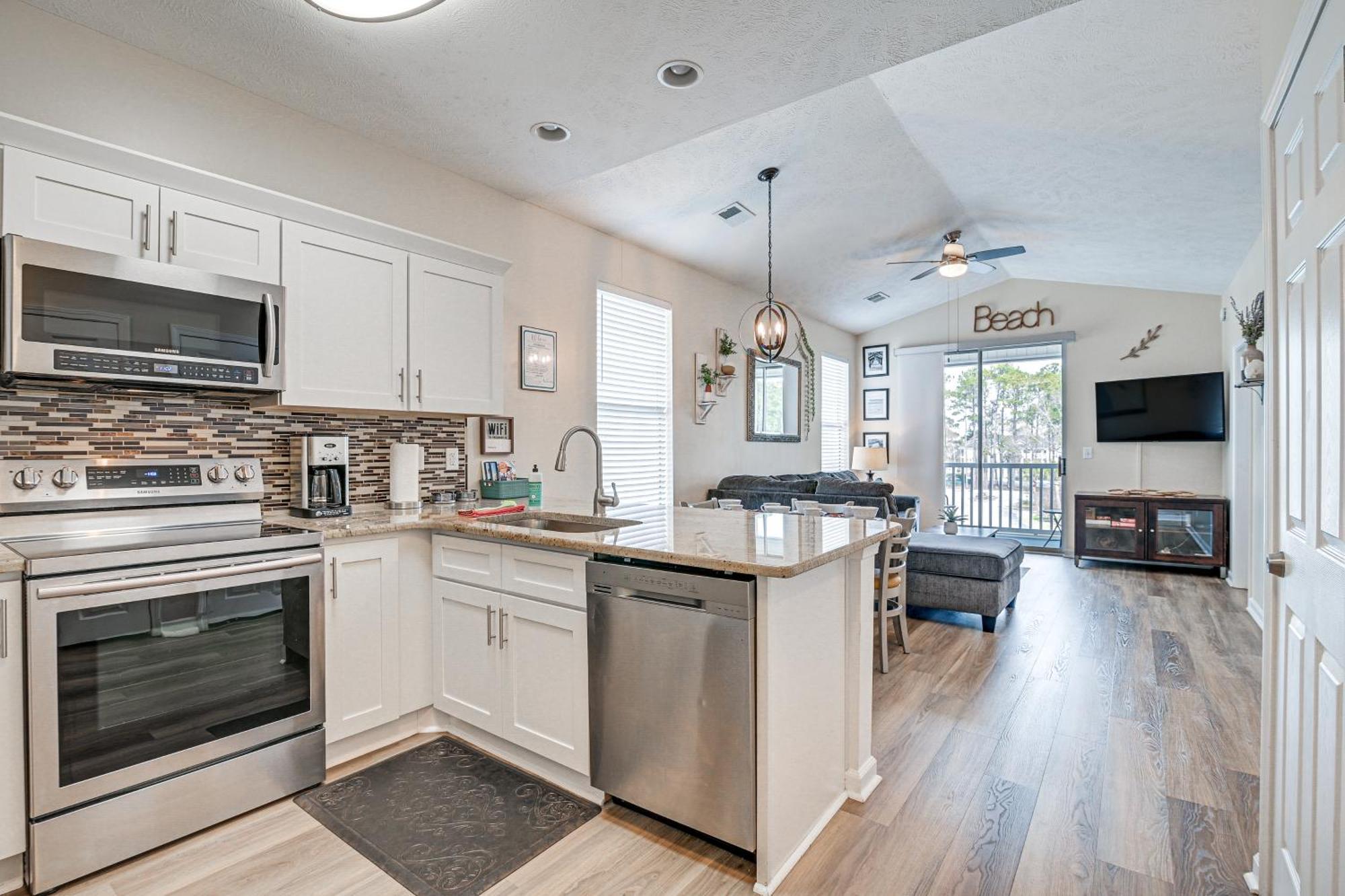 Breezy Golf Condo With Pool Access, 4 Mi To Beach Myrtle Beach Buitenkant foto